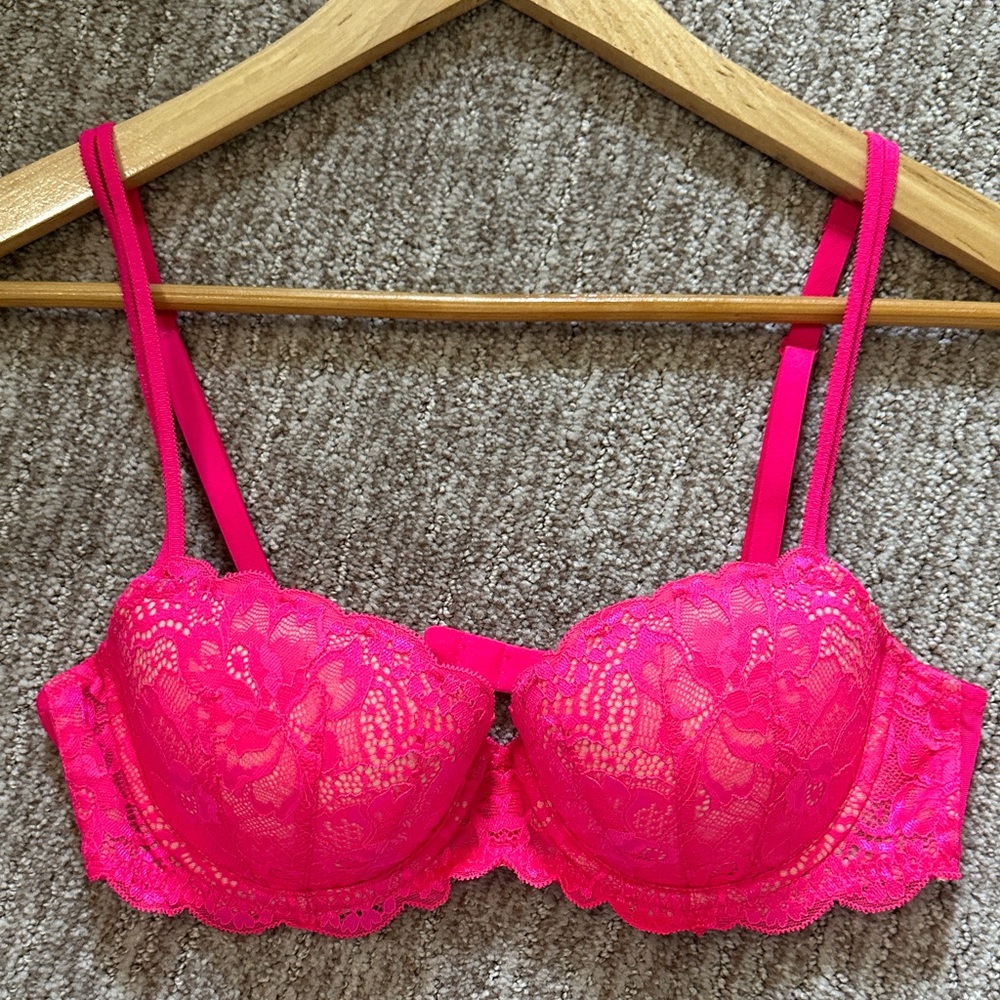 Pink by Victoria’s Secret Push-Up Demi Bra